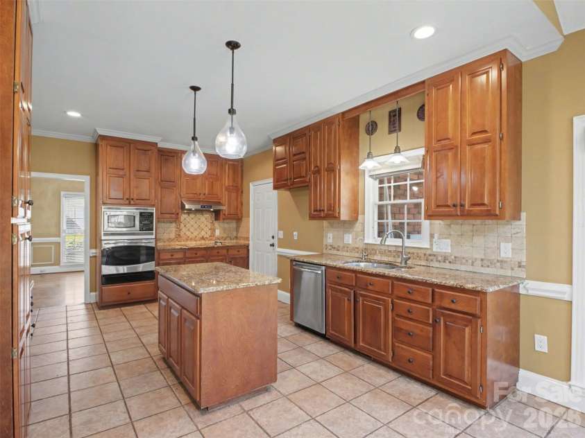 6021 Havencrest Court, Concord, NC 28027.  MLS# CAR4373729, YatesRealty ID 17911. 