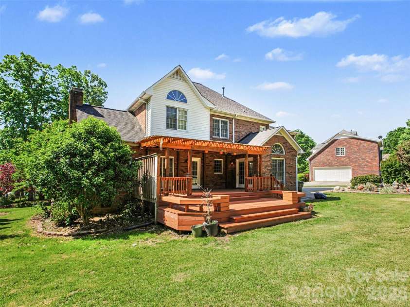6021 Havencrest Court, Concord, NC 28027.  MLS# CAR4373729, YatesRealty ID 17911. 