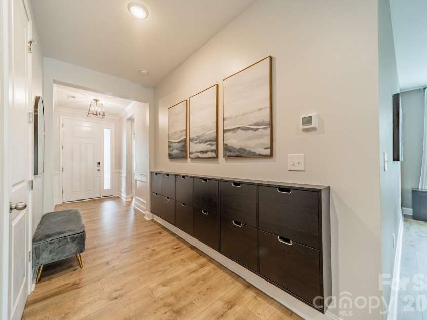 17036 Challory Glen Way, Charlotte, NC 28278.  MLS# CAR4373759, YatesRealty ID 17912. 