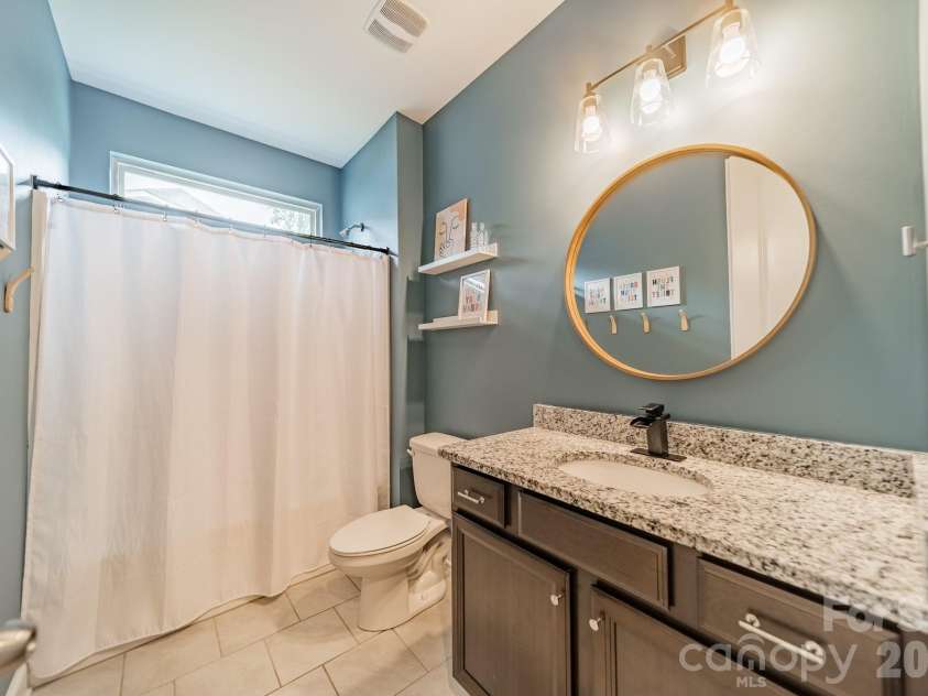 17036 Challory Glen Way, Charlotte, NC 28278.  MLS# CAR4373759, YatesRealty ID 17912. 