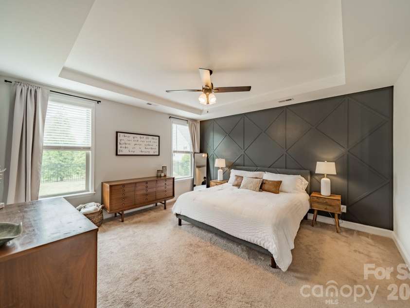 17036 Challory Glen Way, Charlotte, NC 28278.  MLS# CAR4373759, YatesRealty ID 17912. 