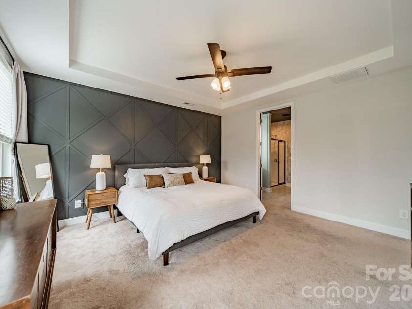 17036 Challory Glen Way, Charlotte, NC 28278.  MLS# CAR4373759, YatesRealty ID 17912. 