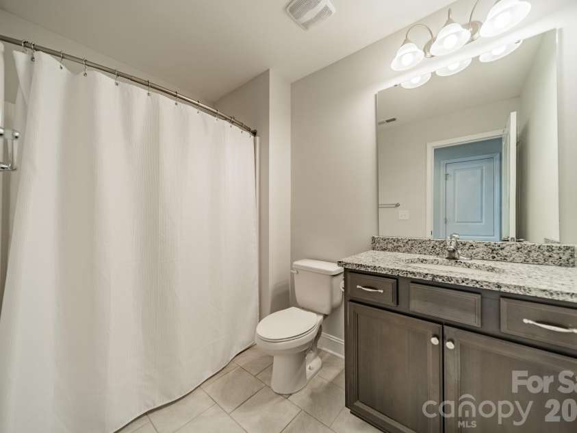 17036 Challory Glen Way, Charlotte, NC 28278.  MLS# CAR4373759, YatesRealty ID 17912. 