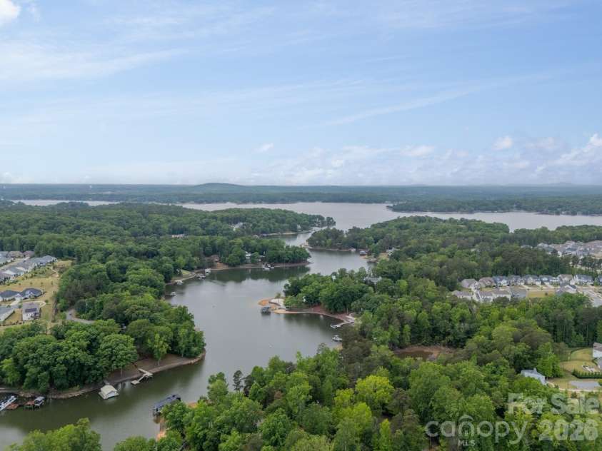 17036 Challory Glen Way, Charlotte, NC 28278.  MLS# CAR4373759, YatesRealty ID 17912. 