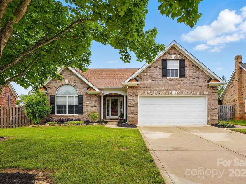 3327 Flagler Circle, Midland, NC 28107.  MLS# CAR4251197, YatesRealty ID 17912. 