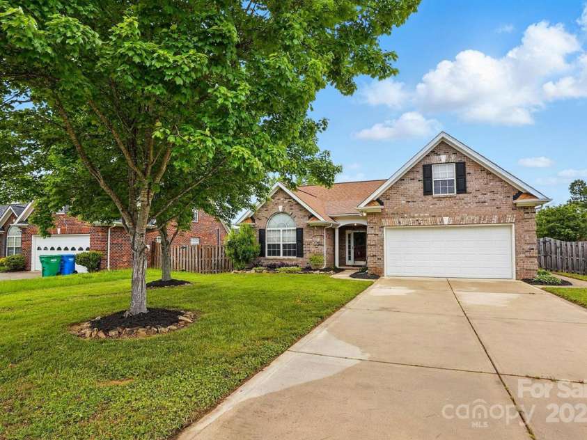 3327 Flagler Circle, Midland, NC 28107.  MLS# CAR4251197, YatesRealty ID 17912. 