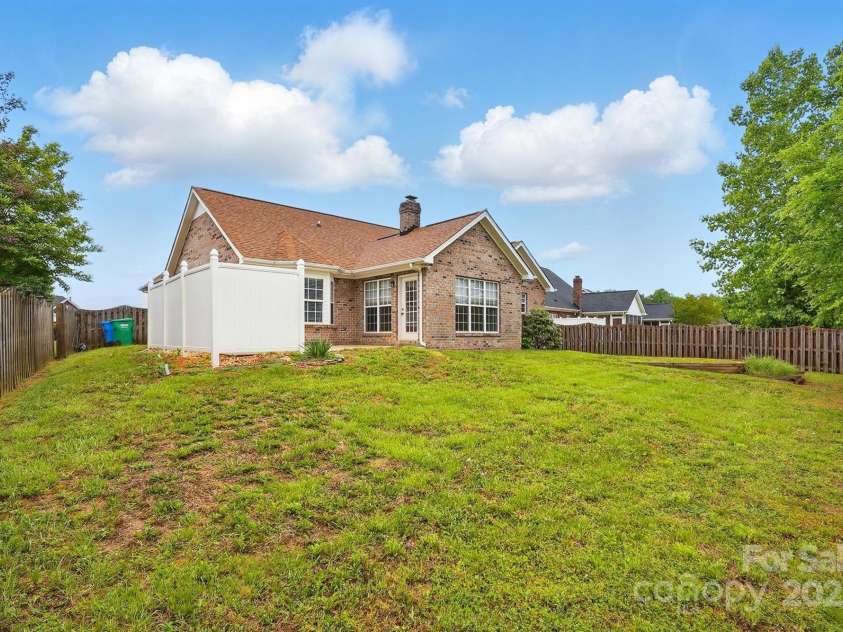 3327 Flagler Circle, Midland, NC 28107.  MLS# CAR4251197, YatesRealty ID 17912. 