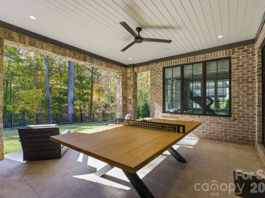 6010 Old Providence Lane, Charlotte, NC 28226.  MLS# CAR4373748, YatesRealty ID 17913. 