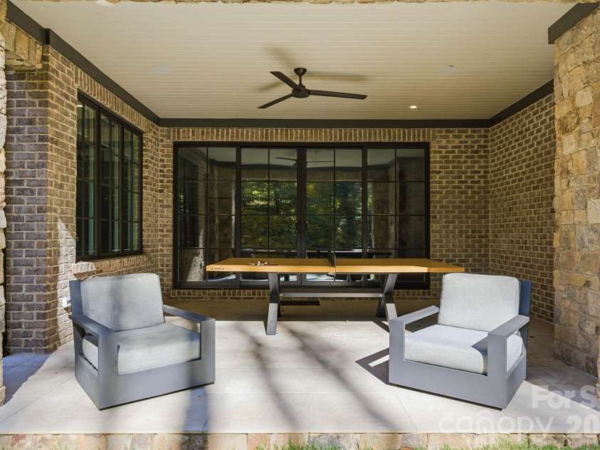 6010 Old Providence Lane, Charlotte, NC 28226.  MLS# CAR4373748, YatesRealty ID 17913. 