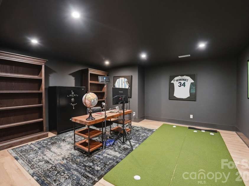 6010 Old Providence Lane, Charlotte, NC 28226.  MLS# CAR4373748, YatesRealty ID 17913. Basement office/flex