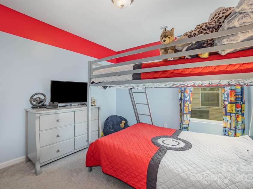 1125 Silvertrace Drive, Salisbury, NC 28144.  MLS# CAR4249690, YatesRealty ID 17914. 