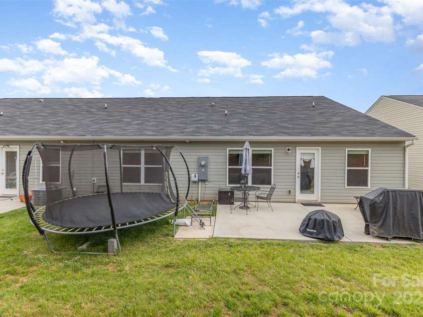 1125 Silvertrace Drive, Salisbury, NC 28144.  MLS# CAR4249690, YatesRealty ID 17914. 