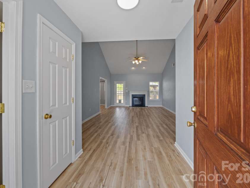 417 Deerfield Drive, Mount Holly, NC 28120.  MLS# CAR4374640, YatesRealty ID 17914. 