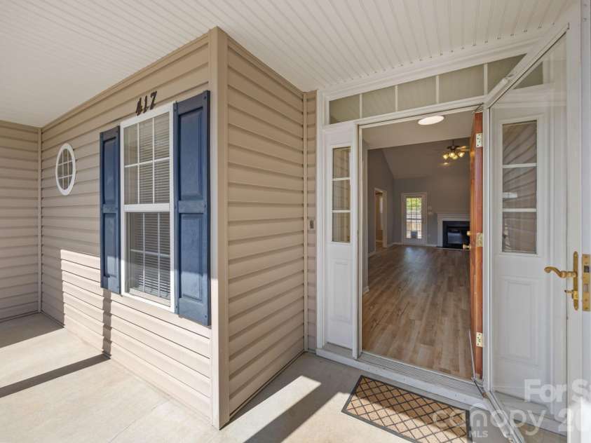417 Deerfield Drive, Mount Holly, NC 28120.  MLS# CAR4374640, YatesRealty ID 17914. 
