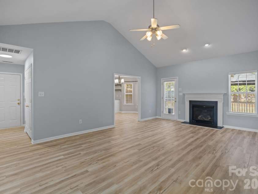 417 Deerfield Drive, Mount Holly, NC 28120.  MLS# CAR4374640, YatesRealty ID 17914. 