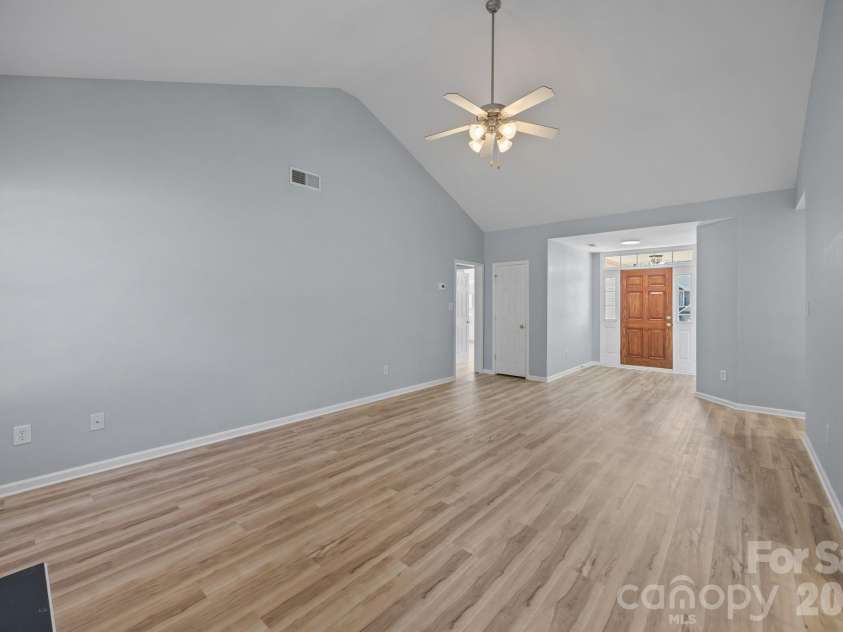 417 Deerfield Drive, Mount Holly, NC 28120.  MLS# CAR4374640, YatesRealty ID 17914. 