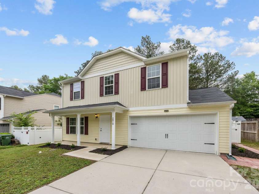 2010 Park Drive, Lancaster, SC 29720.  MLS# CAR4375154, YatesRealty ID 17916. 
