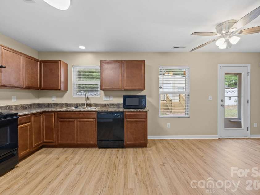 2010 Park Drive, Lancaster, SC 29720.  MLS# CAR4375154, YatesRealty ID 17916. Kitchen and Dining Space