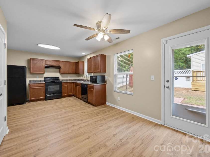 2010 Park Drive, Lancaster, SC 29720.  MLS# CAR4375154, YatesRealty ID 17916. Kitchen and Dining Space