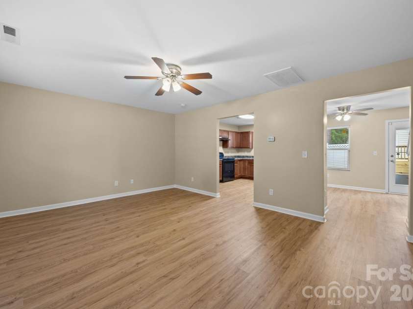 2010 Park Drive, Lancaster, SC 29720.  MLS# CAR4375154, YatesRealty ID 17916. Living Room looking towards Kitchen