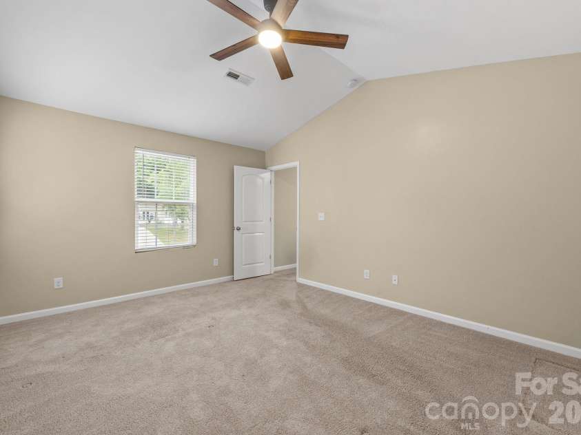 2010 Park Drive, Lancaster, SC 29720.  MLS# CAR4375154, YatesRealty ID 17916. Primary Bedroom