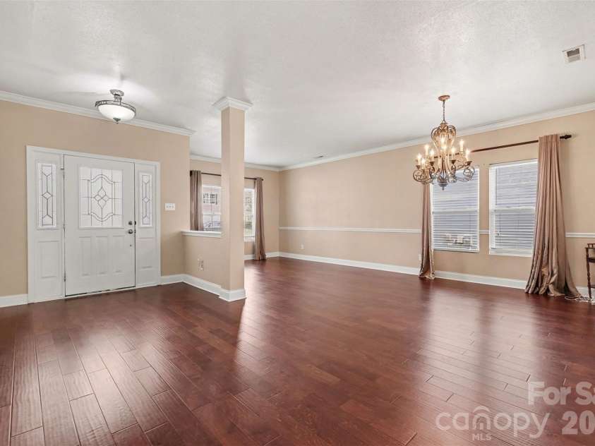 3425 Pikes Peak Drive, Gastonia, NC 28052.  MLS# CAR4375188, YatesRealty ID 17917. 