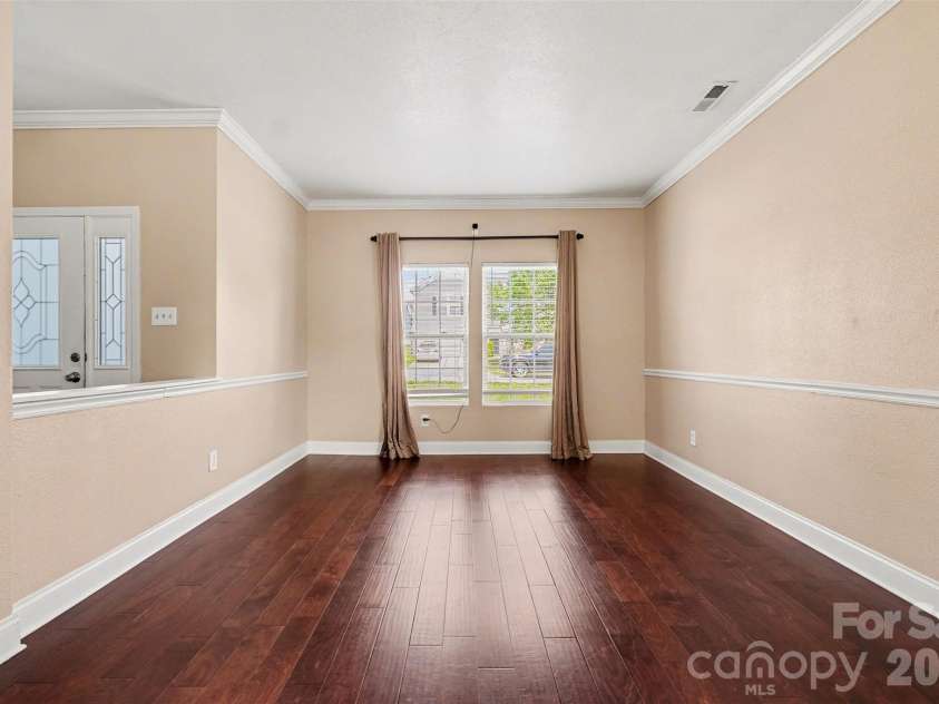 3425 Pikes Peak Drive, Gastonia, NC 28052.  MLS# CAR4375188, YatesRealty ID 17917. 