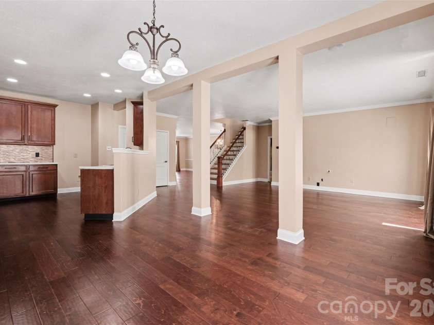 3425 Pikes Peak Drive, Gastonia, NC 28052.  MLS# CAR4375188, YatesRealty ID 17917. 