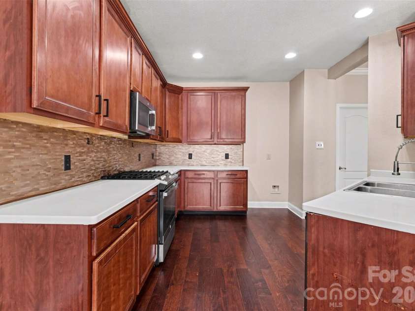 3425 Pikes Peak Drive, Gastonia, NC 28052.  MLS# CAR4375188, YatesRealty ID 17917. 