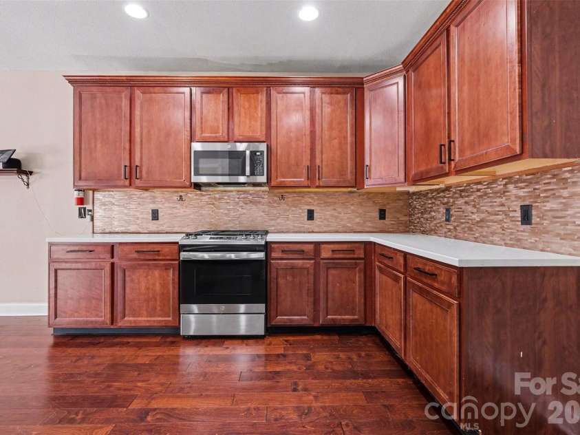 3425 Pikes Peak Drive, Gastonia, NC 28052.  MLS# CAR4375188, YatesRealty ID 17917. 