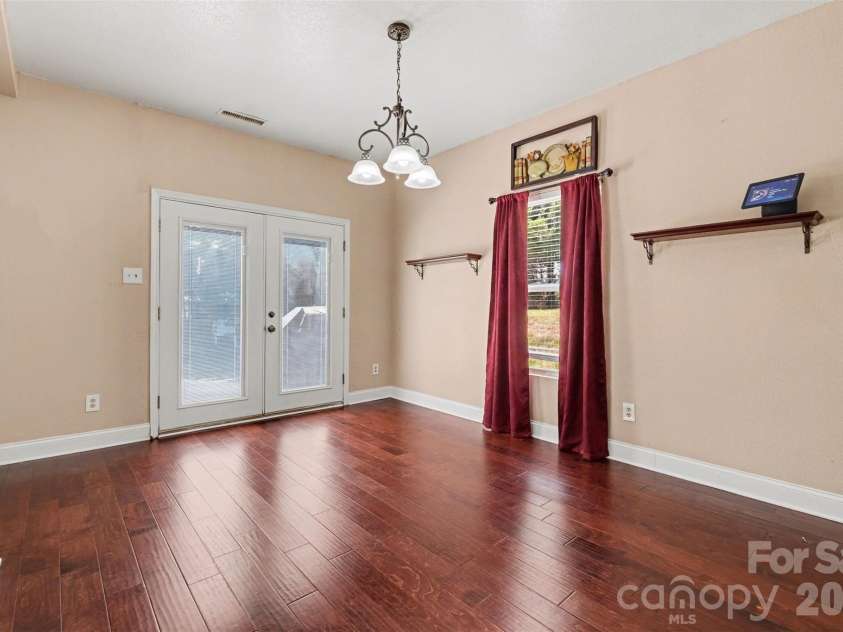 3425 Pikes Peak Drive, Gastonia, NC 28052.  MLS# CAR4375188, YatesRealty ID 17917. 