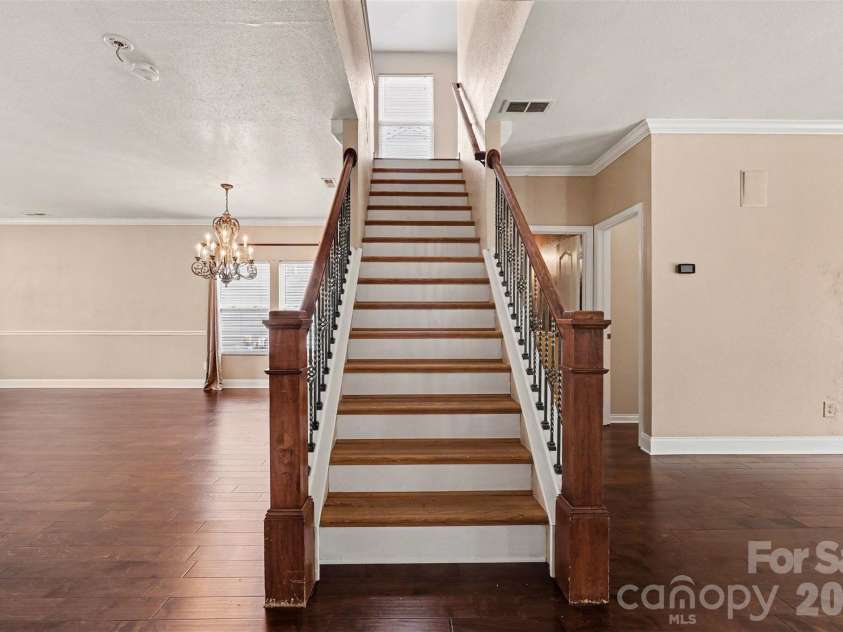 3425 Pikes Peak Drive, Gastonia, NC 28052.  MLS# CAR4375188, YatesRealty ID 17917. 
