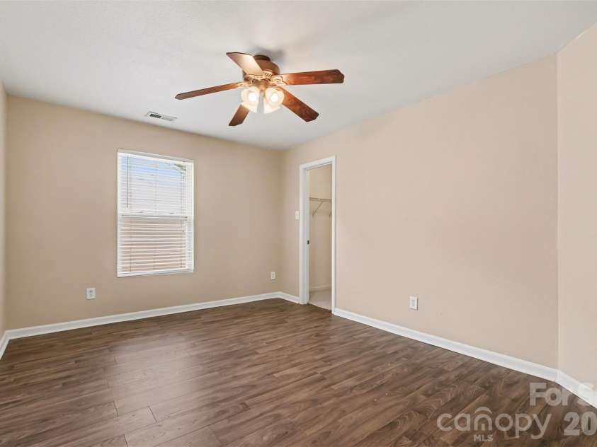 3425 Pikes Peak Drive, Gastonia, NC 28052.  MLS# CAR4375188, YatesRealty ID 17917. 