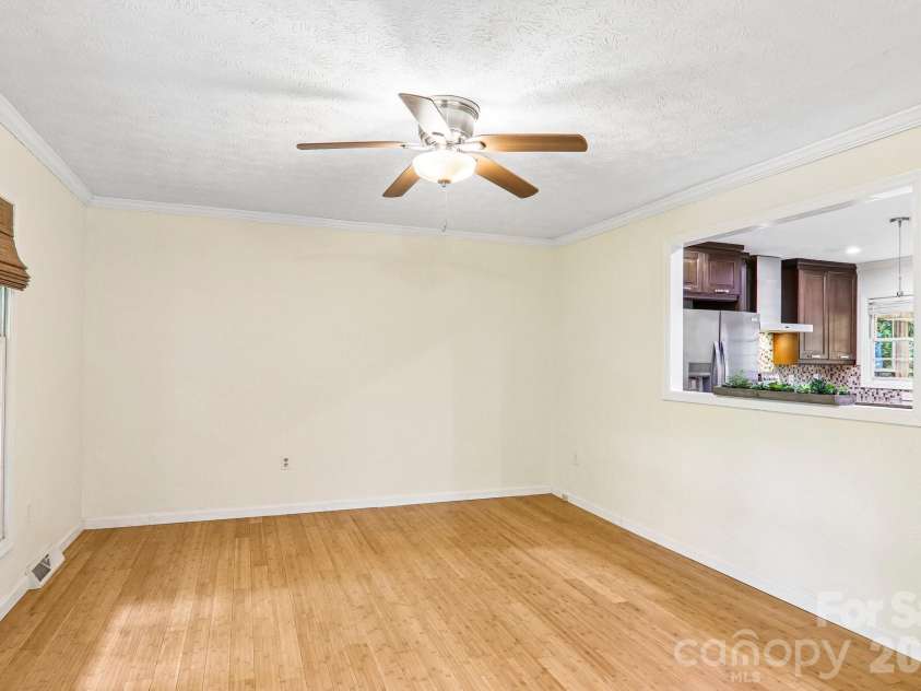 14 Forest Ridge Drive, Arden, NC 28704.  MLS# CAR4371678, YatesRealty ID 17918. 