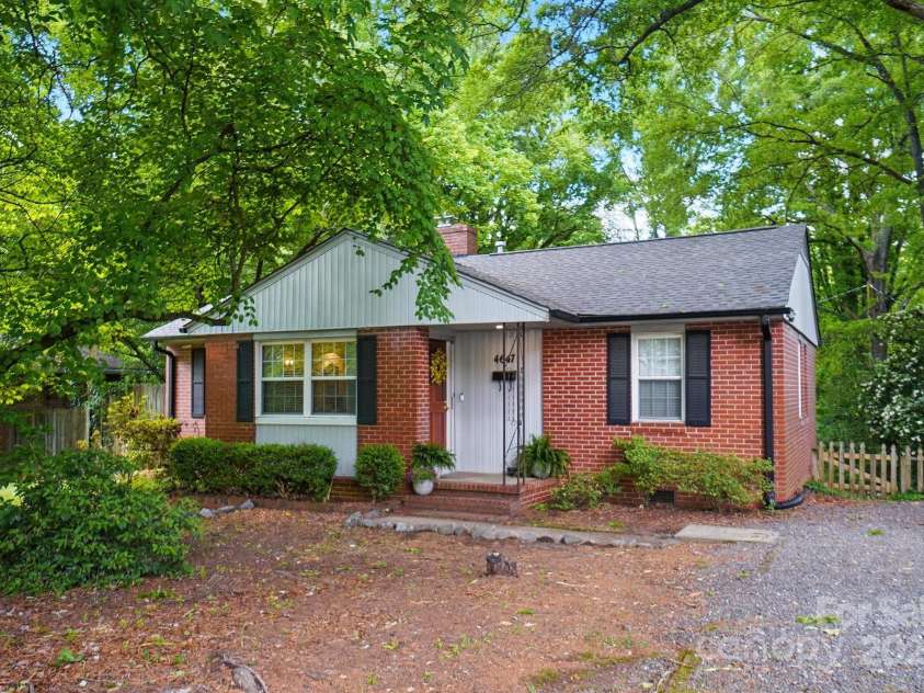 4647 General Pershing Drive, Charlotte, NC 28209.  MLS# CAR4255851, YatesRealty ID 17918. 