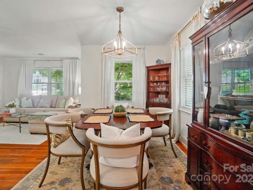 4647 General Pershing Drive, Charlotte, NC 28209.  MLS# CAR4255851, YatesRealty ID 17918. 