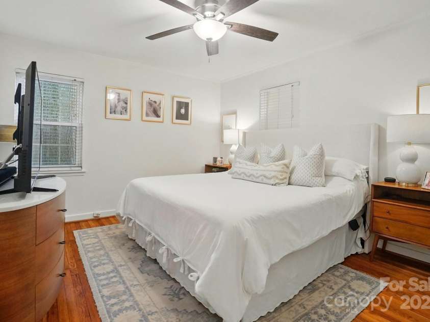 4647 General Pershing Drive, Charlotte, NC 28209.  MLS# CAR4255851, YatesRealty ID 17918. 