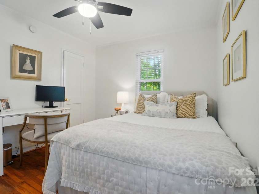 4647 General Pershing Drive, Charlotte, NC 28209.  MLS# CAR4255851, YatesRealty ID 17918. 