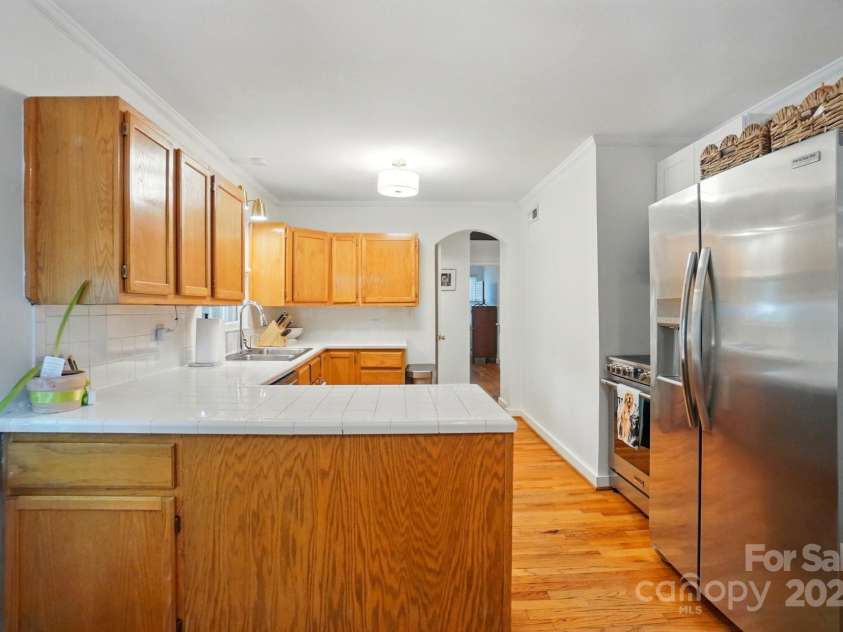 4647 General Pershing Drive, Charlotte, NC 28209.  MLS# CAR4255851, YatesRealty ID 17918. 