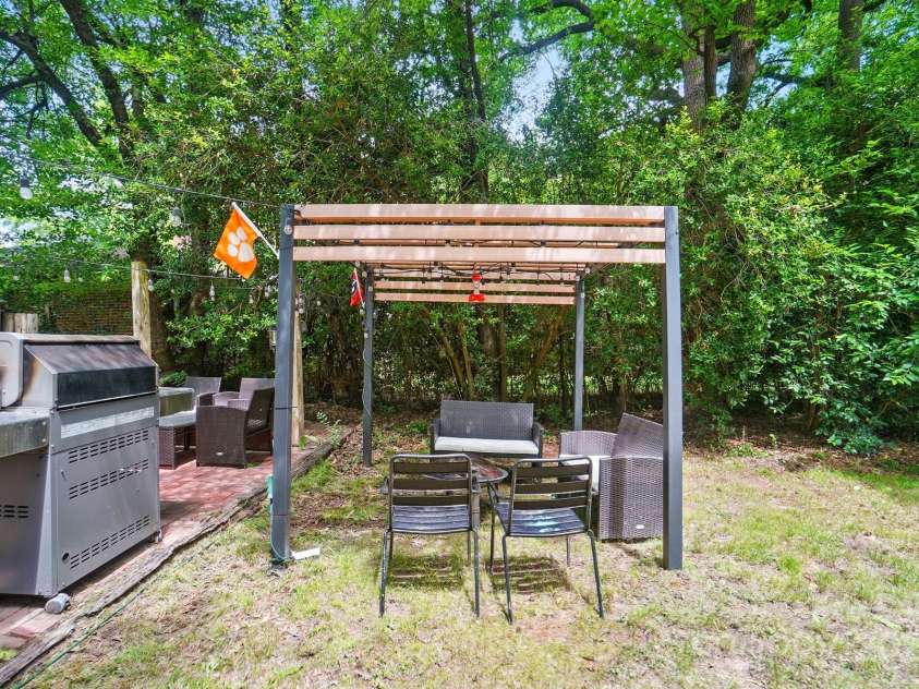 4647 General Pershing Drive, Charlotte, NC 28209.  MLS# CAR4255851, YatesRealty ID 17918. 