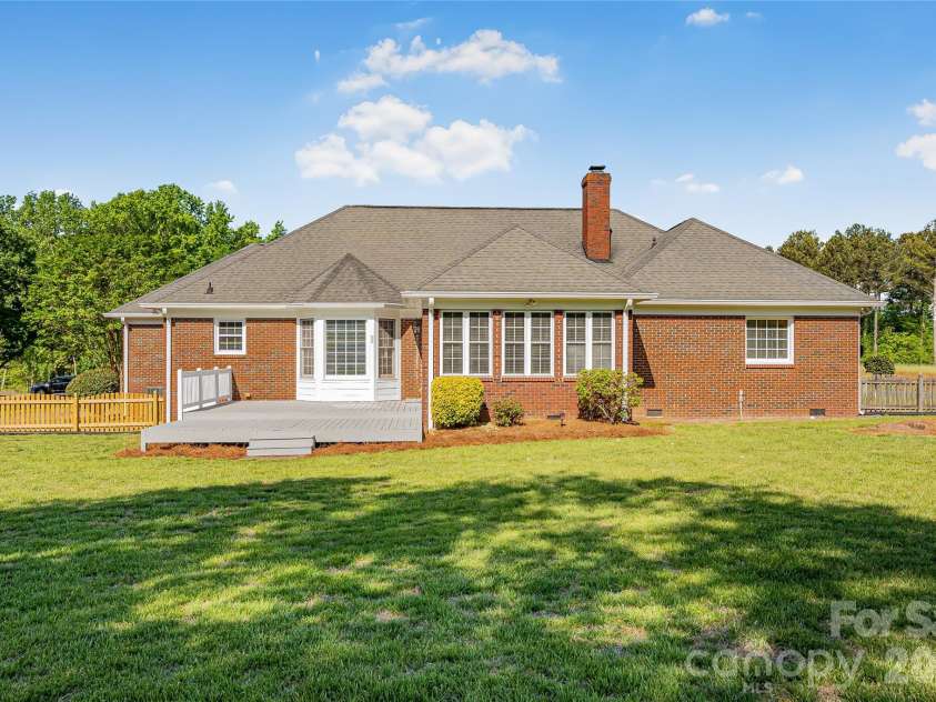 101 Brightland Run, Monroe, NC 28110.  MLS# CAR4370160, YatesRealty ID 17919. 