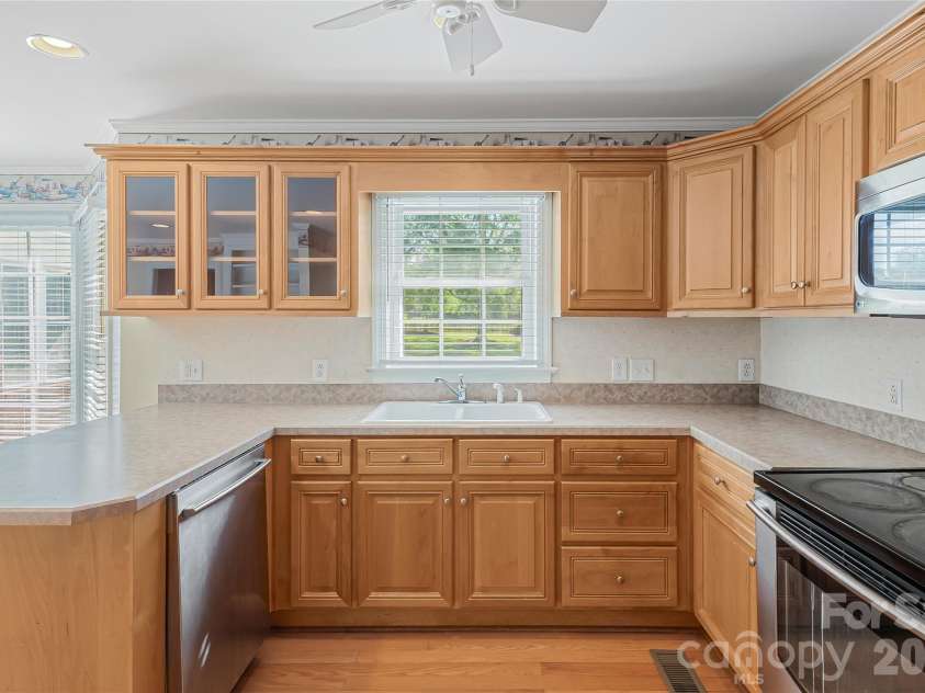 101 Brightland Run, Monroe, NC 28110.  MLS# CAR4370160, YatesRealty ID 17919. 