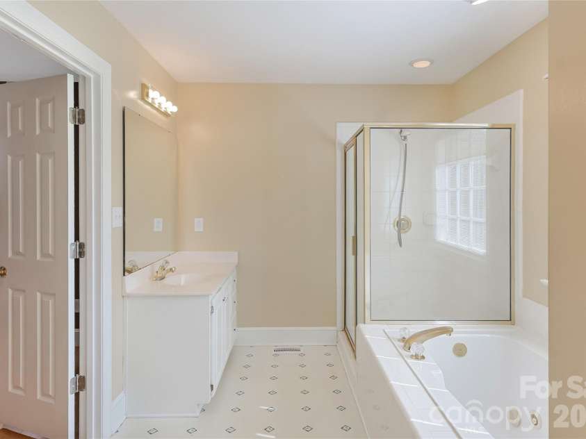 101 Brightland Run, Monroe, NC 28110.  MLS# CAR4370160, YatesRealty ID 17919. 