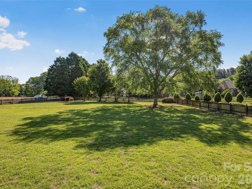 101 Brightland Run, Monroe, NC 28110.  MLS# CAR4370160, YatesRealty ID 17919. 