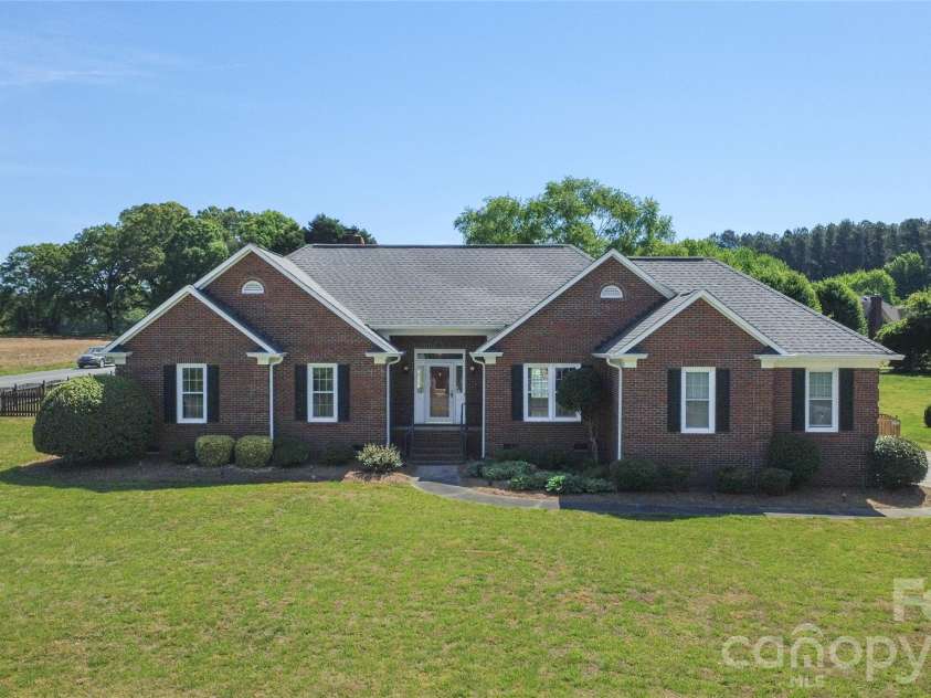 101 Brightland Run, Monroe, NC 28110.  MLS# CAR4370160, YatesRealty ID 17919. 