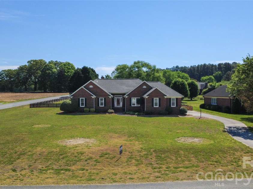 101 Brightland Run, Monroe, NC 28110.  MLS# CAR4370160, YatesRealty ID 17919. 