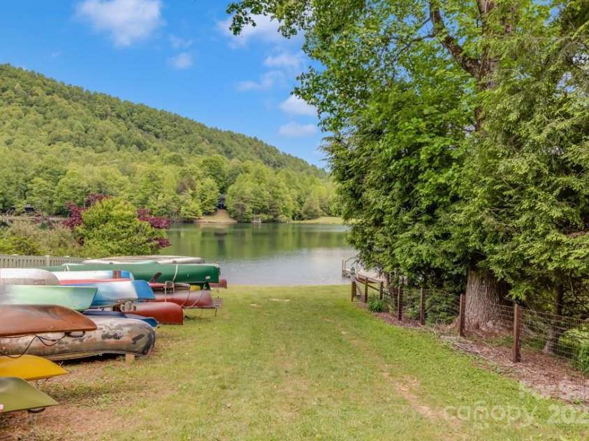 609 Haven Drive, Saluda, NC 28773.  MLS# CAR4247056, YatesRealty ID 17919. Community Beach at Lake Sheila