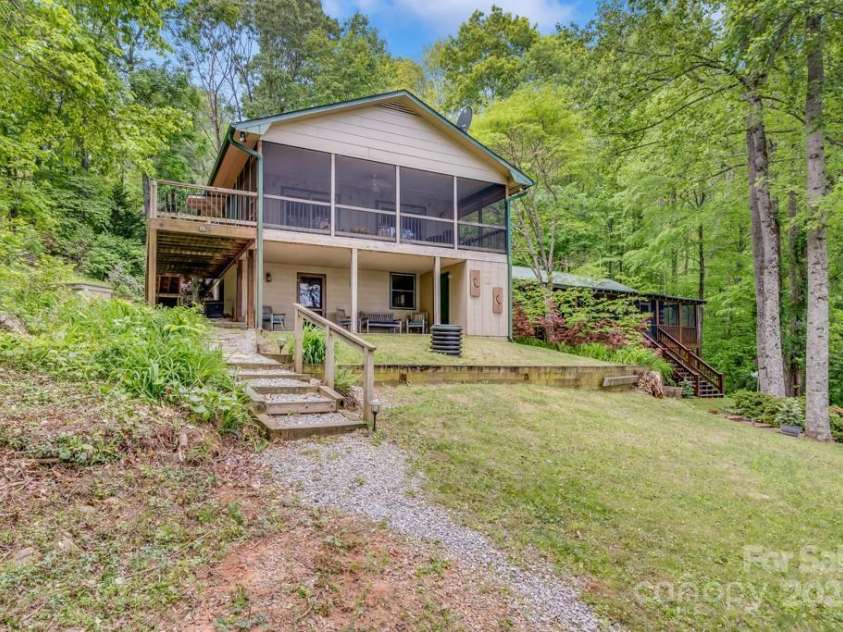 609 Haven Drive, Saluda, NC 28773.  MLS# CAR4247056, YatesRealty ID 17919. Front of Property