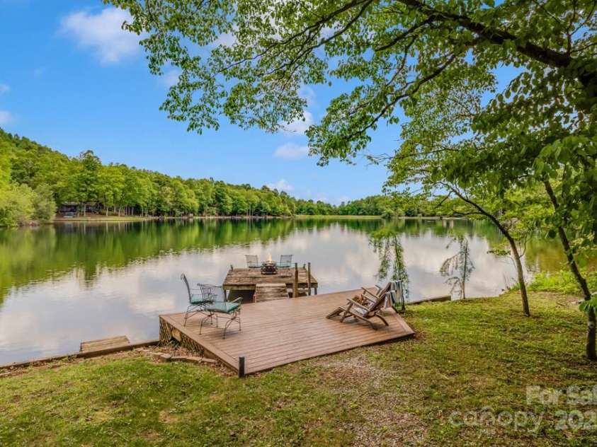 609 Haven Drive, Saluda, NC 28773.  MLS# CAR4247056, YatesRealty ID 17919. Lake front home!  With your own private dock.