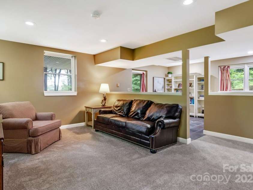 609 Haven Drive, Saluda, NC 28773.  MLS# CAR4247056, YatesRealty ID 17919. Plenty of space to relax